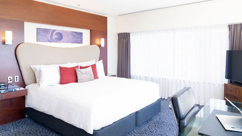 crowne plaza auckland by ihg