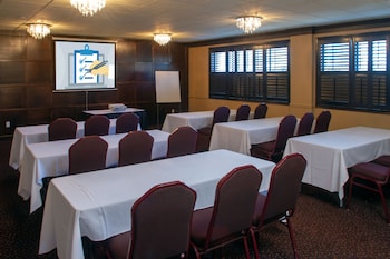 Prestige Vernon Hotel,Vernon>>Kelowna,4 star
