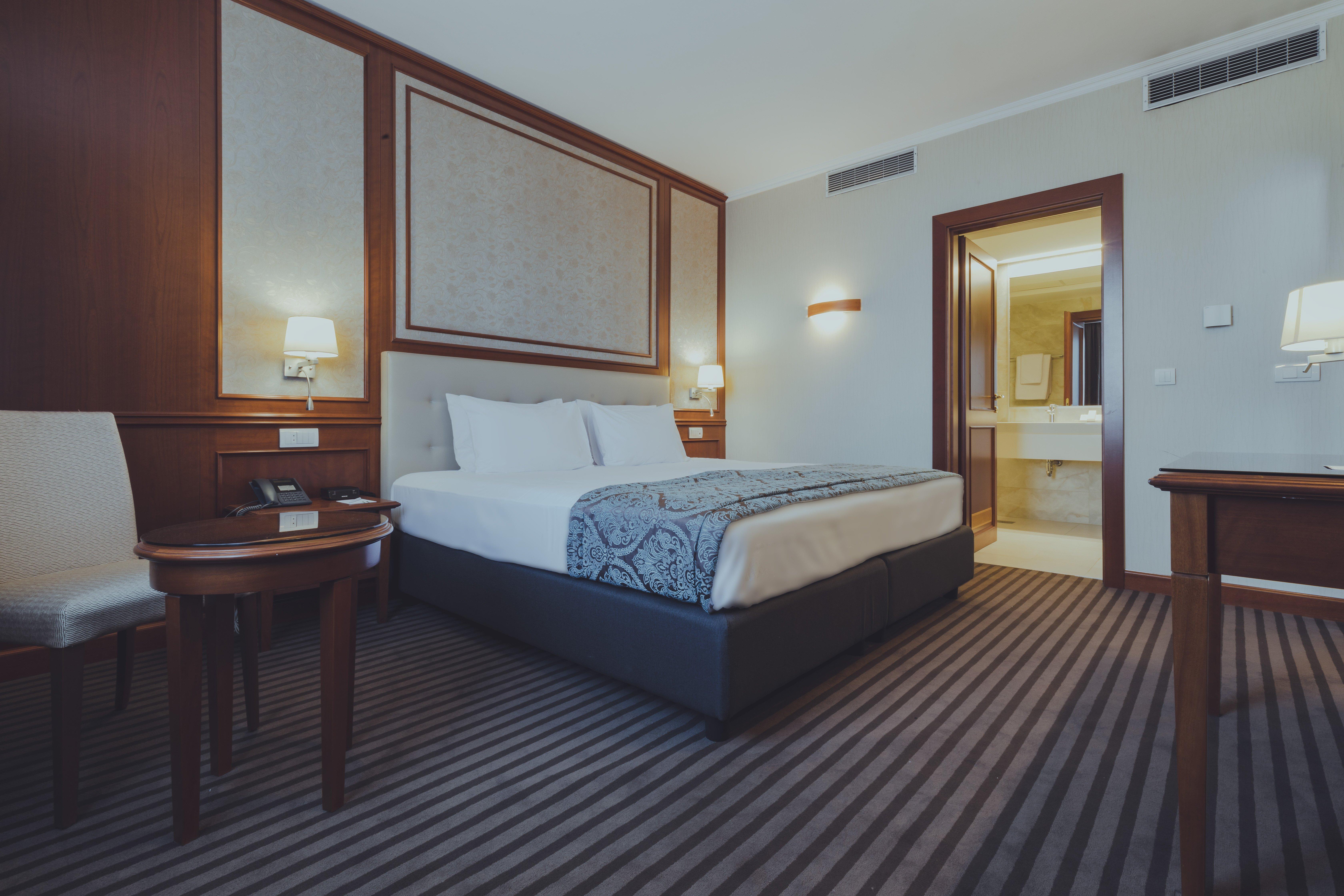 holiday inn skopje by ihg