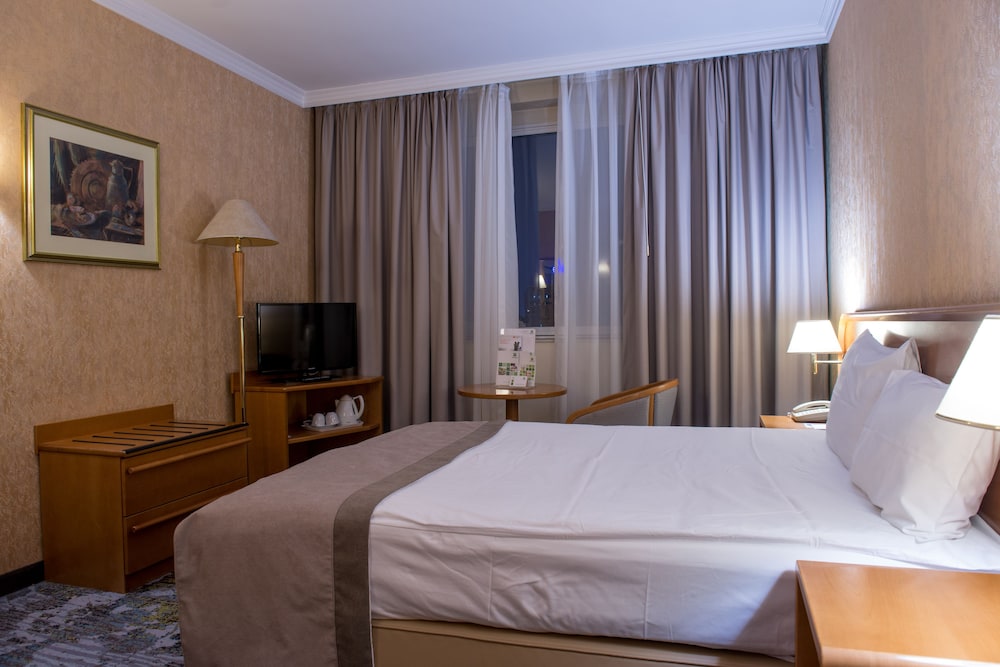holiday inn skopje by ihg