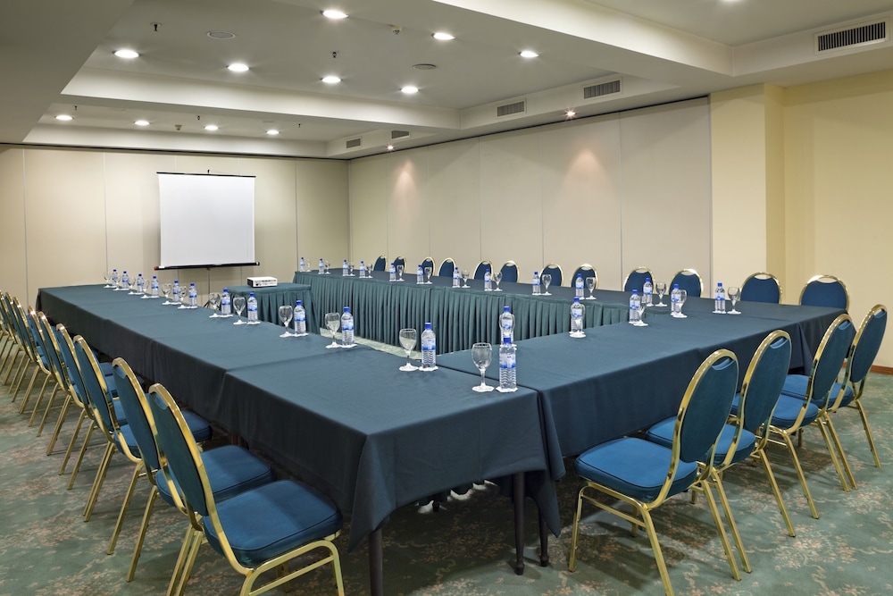 holiday inn skopje by ihg