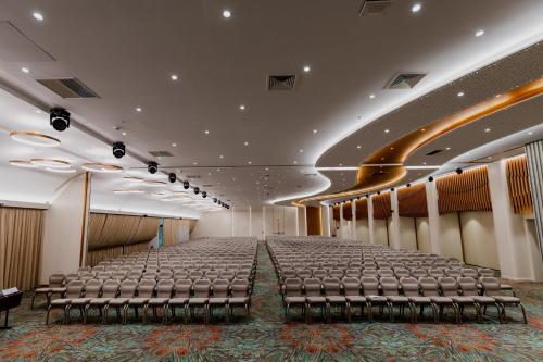 holiday inn skopje by ihg