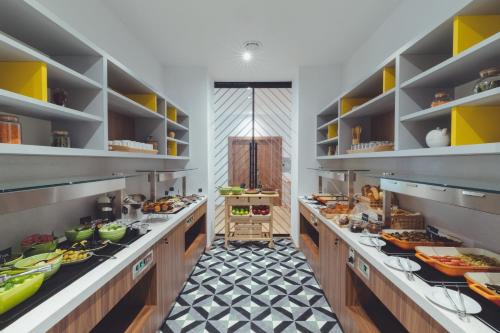 holiday inn skopje by ihg