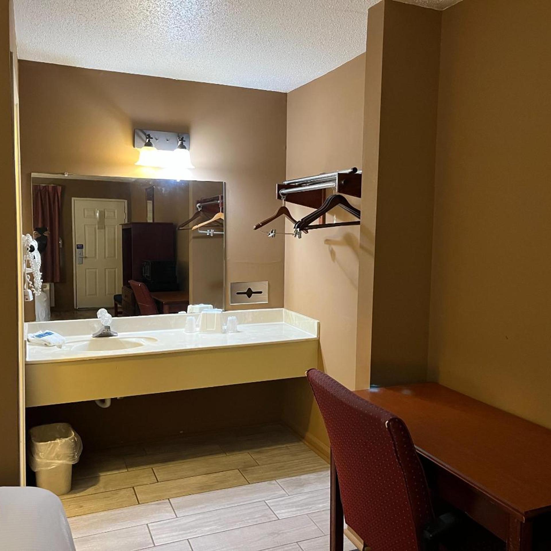 motel 6 millington tn
