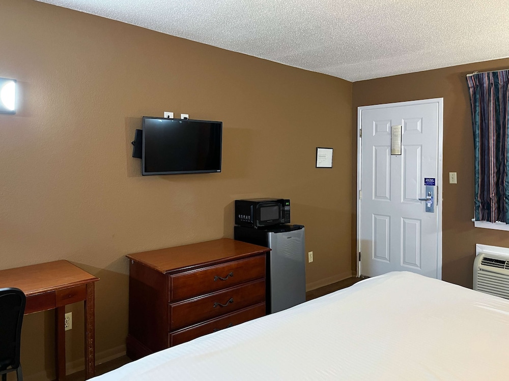 motel 6 millington tn
