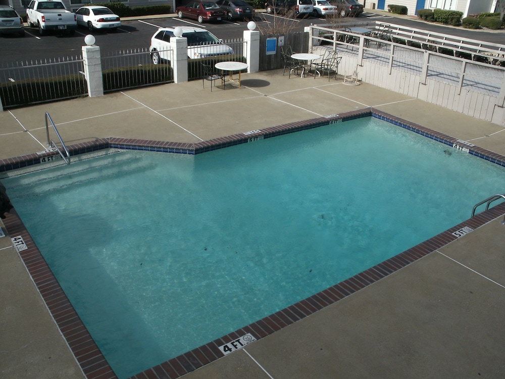 motel 6 millington tn