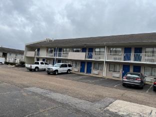 motel 6 millington tn