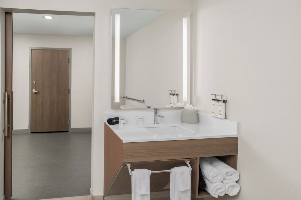 holiday inn express hattiesburg west