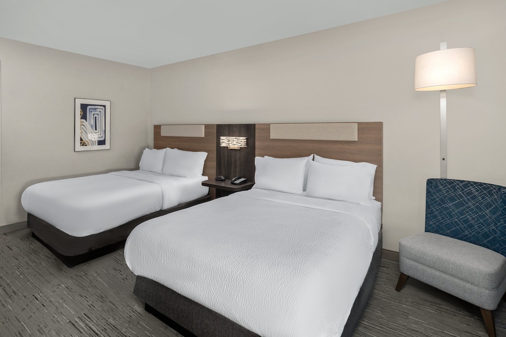 holiday inn express hattiesburg west