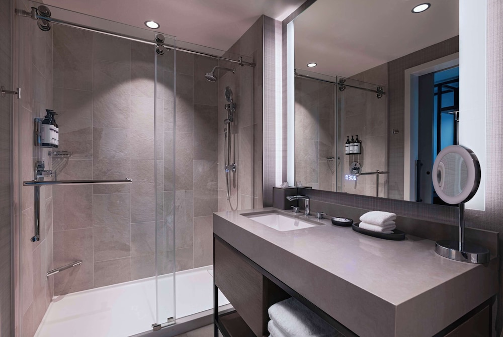 hyatt regency baytown houston