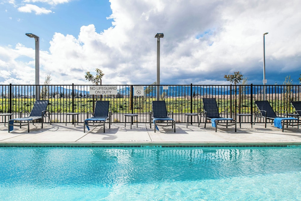 fairfield inn and suites by marriott sacramento winters