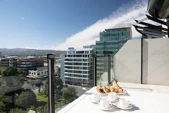 mantra hindmarsh square adelaide