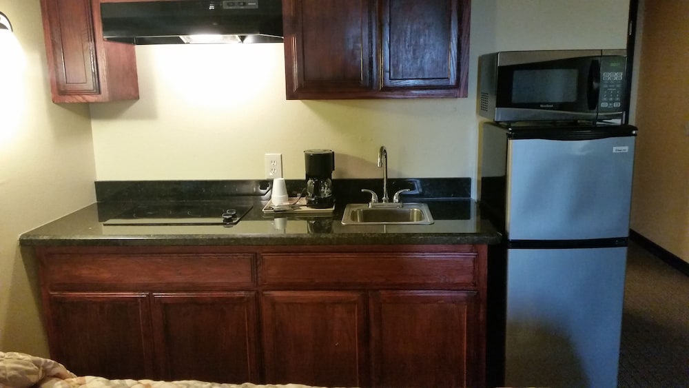 blue bay inn and suites