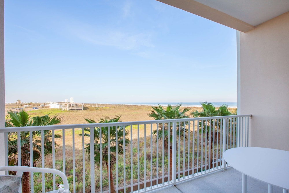 hilton garden inn south padre island beachfront
