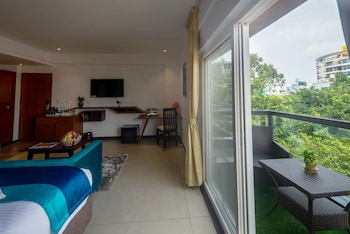 royal ace boutique hotel