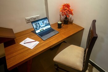 royal ace boutique hotel