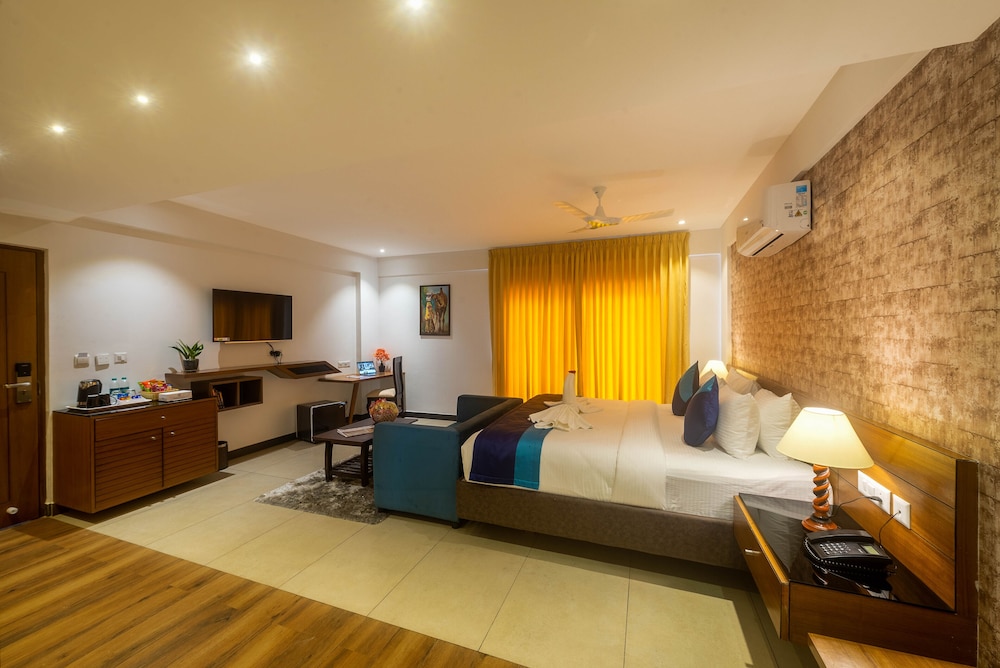 royal ace boutique hotel