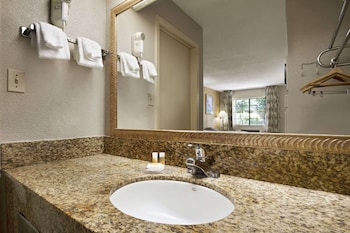 Days Inn By Wyndham Southaven Ms,Olive Branch>>Horn Lake,2 star