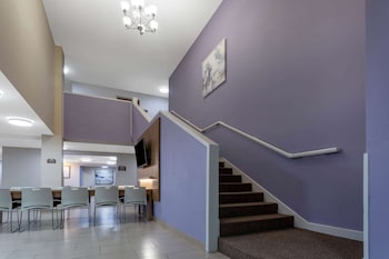 Microtel Inn & Suites By Wyndham Southern Pines / Pinehurst,North Carolina>>Aberdeen,2 star