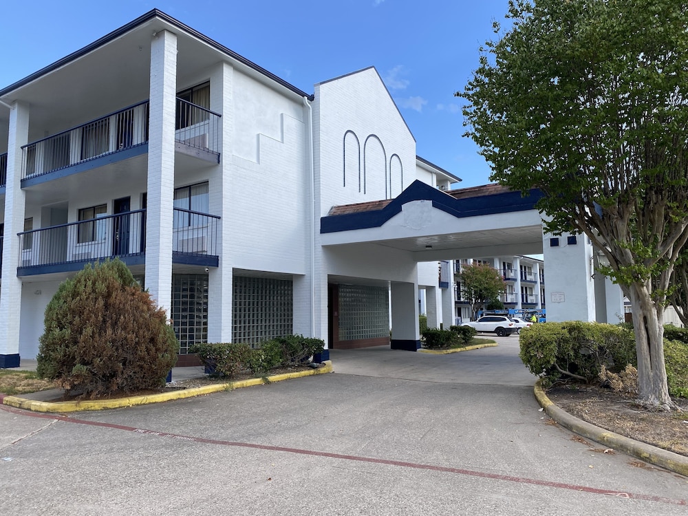 surestay hotel by best western spring north houston