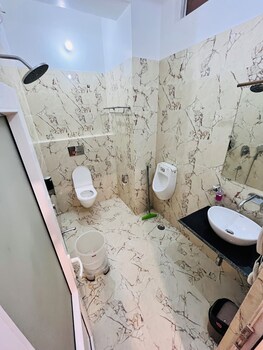 hotel buddha park near sarnath