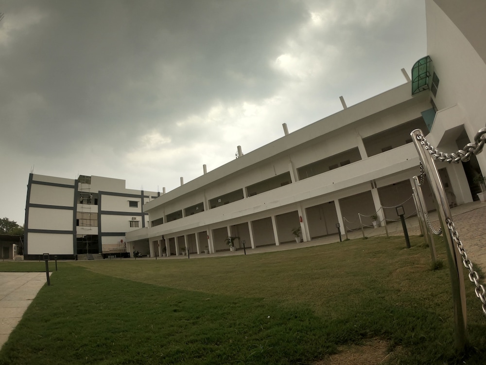 hotel buddha park near sarnath