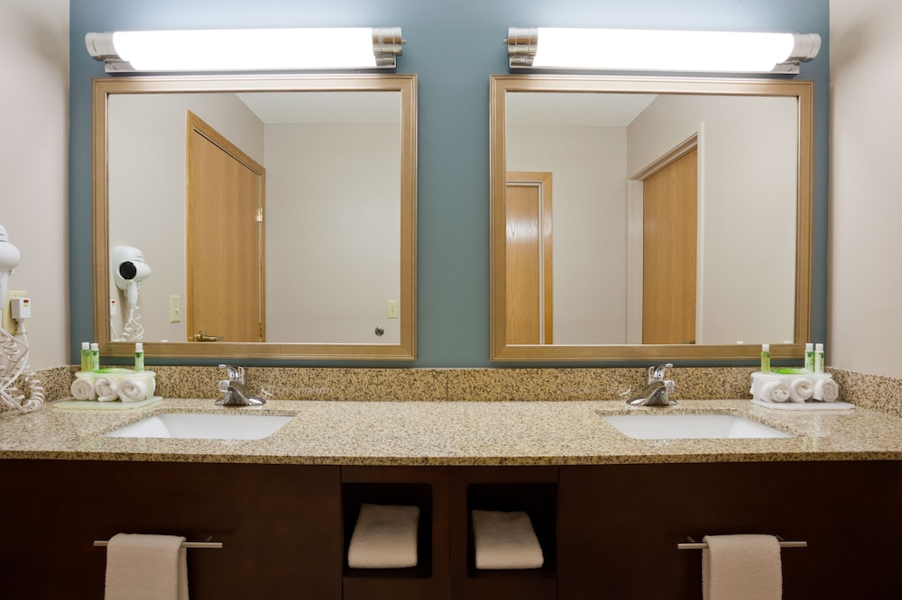 holiday inn express hotel and suites st cloud by ihg
