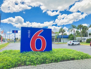 motel 6 starke fl