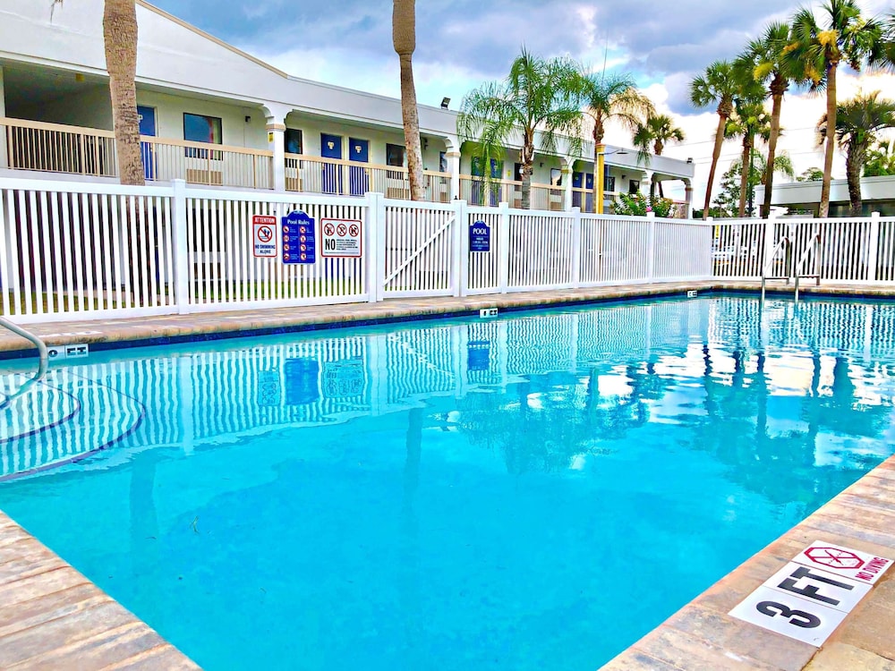 motel 6 starke fl
