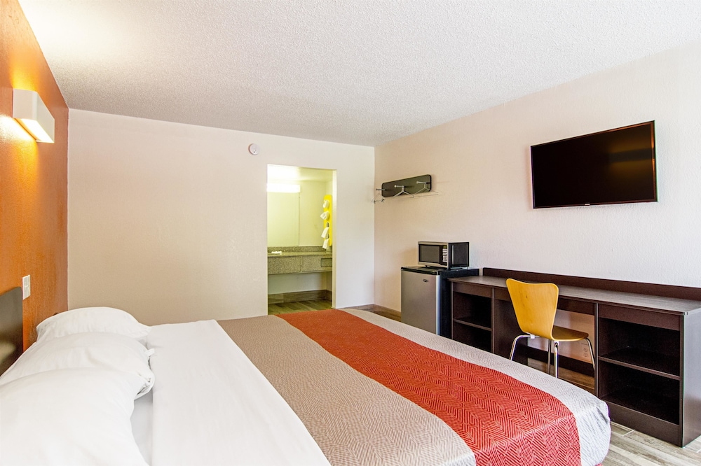 motel 6 starke fl
