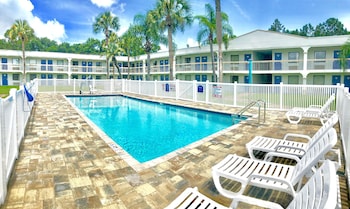 motel 6 starke fl