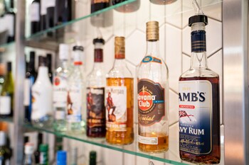 Holiday Inn Stevenage By Ihg,Hertfordshire>>Baldock,4 star