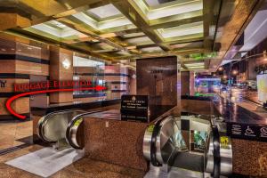 aston at the executive centre hotel