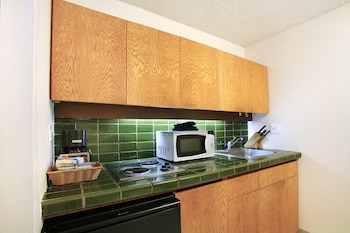 aston at the executive centre hotel