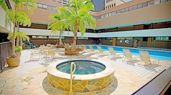 aston at the executive centre hotel