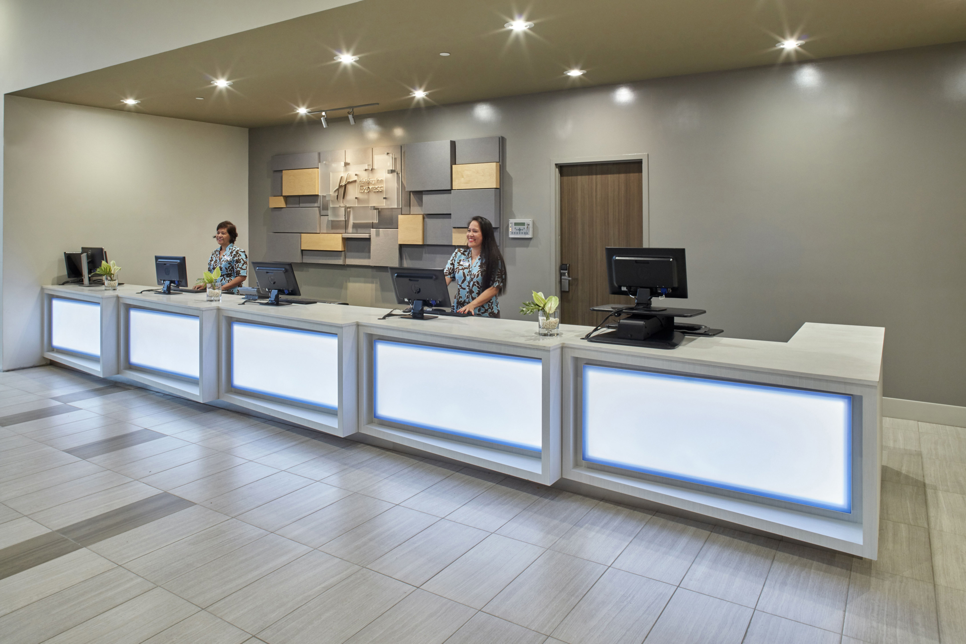 holiday inn express waikiki by ihg