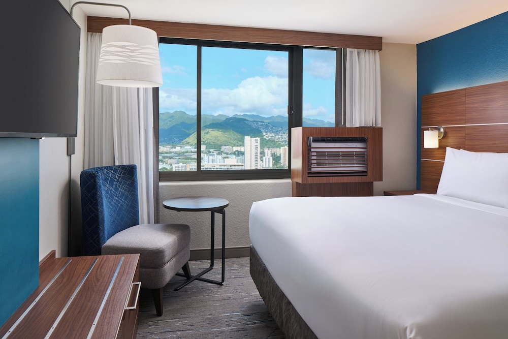 holiday inn express waikiki by ihg