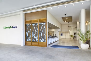 holiday inn express waikiki by ihg