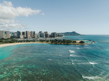 holiday inn express waikiki by ihg