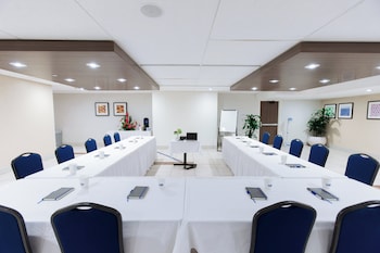 holiday inn express waikiki by ihg
