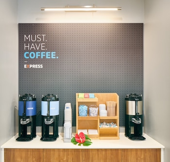 holiday inn express waikiki by ihg