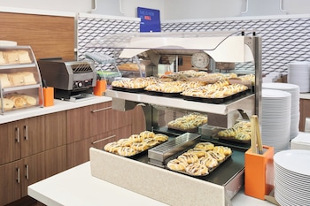 holiday inn express waikiki by ihg