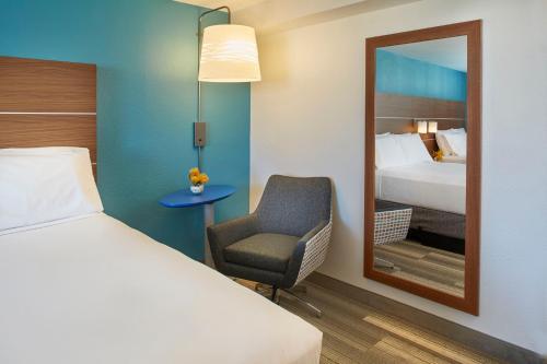 holiday inn express waikiki by ihg