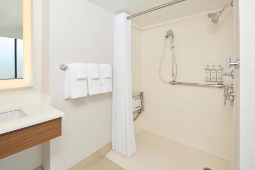 holiday inn express waikiki by ihg