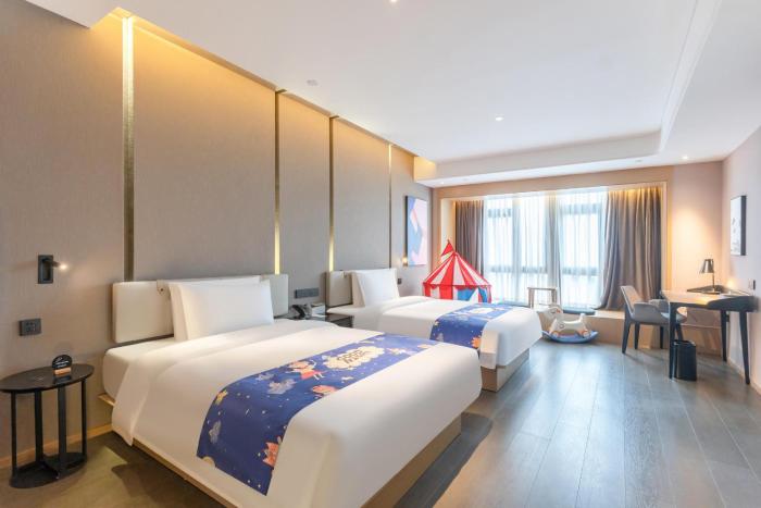 atour hotel taixing municipal government gulou new world