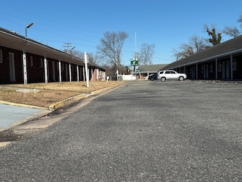 economy 7 inn hampton