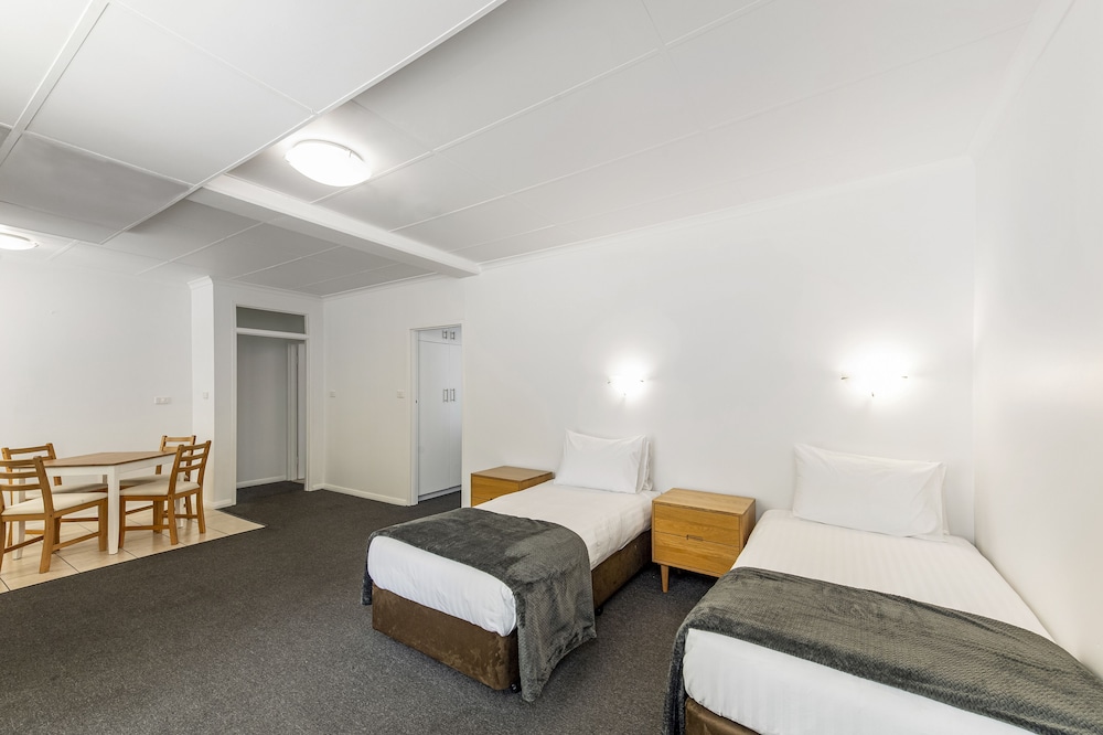 econo lodge east adelaide