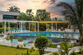 foxoso la beach resort