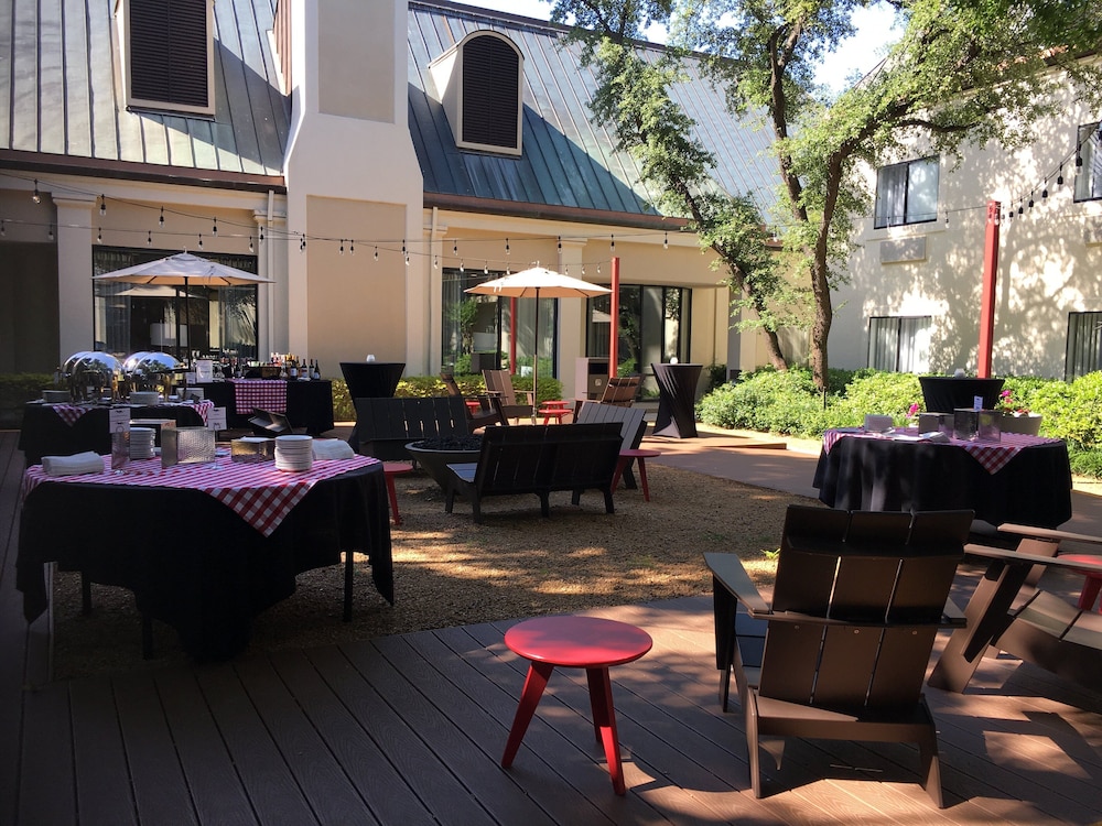 holiday inn irving las colinas by ihg