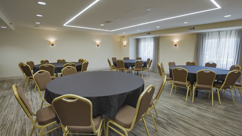 holiday inn irving las colinas by ihg